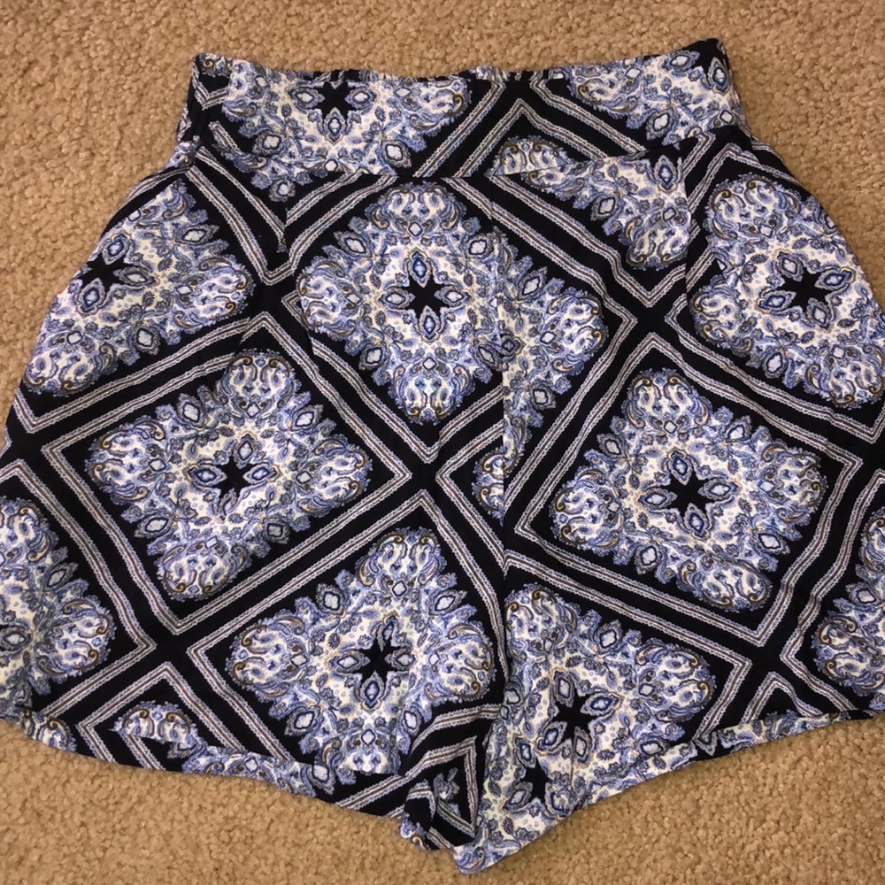 BOHO SOFT HIGH RISE SHORTS